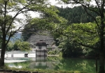 人柱伝説の残る姿の池