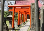 千秋公園の与次郎稲荷神社　© 秋田市