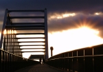橋梁歩道散策中に雲間から太陽が顔を出しました