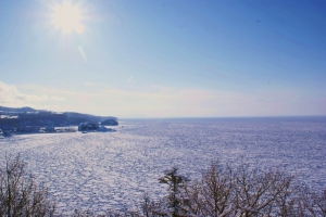 オホーツク海を埋め尽くす流氷の大海原