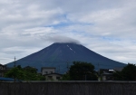 河口湖温泉郷からの富士山