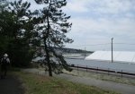 葛西臨海公園内から見るオリンピックのカヌー会場
