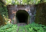 ちょっと怖い廃線のトンネル