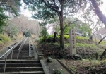 墓への階段