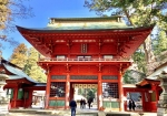 楼門（ろうもん）です。日本三大楼門の一つだそうです。