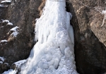 高さ40mの「クジラの滝」氷瀑