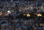 夕方から夜に変わる長崎の町