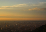 頂上からの眺め、夜明けの札幌