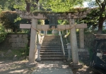 正式な参道ルートを上る。すべて階段である。